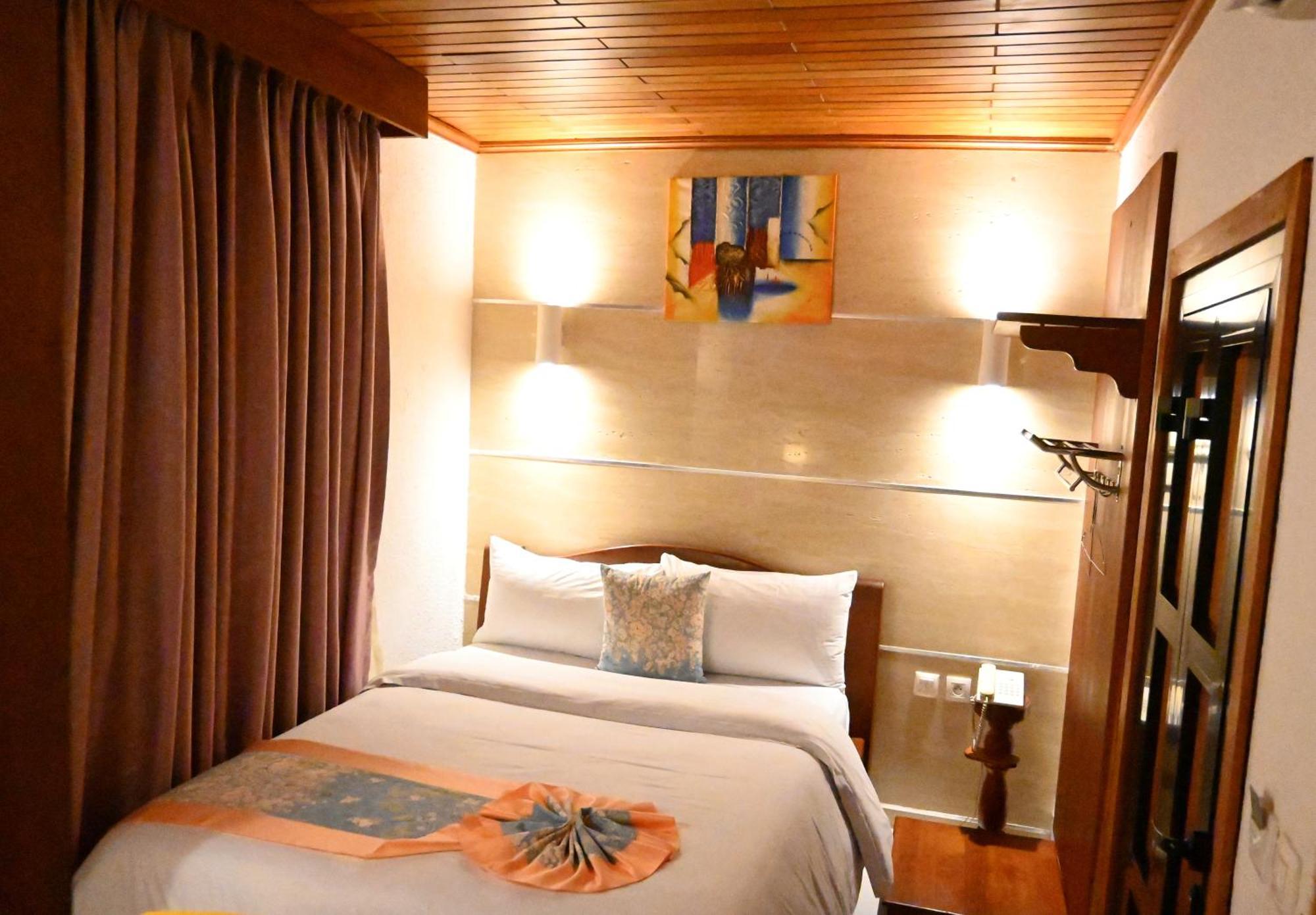 Grand Hotel Akwa Дуала Екстериор снимка